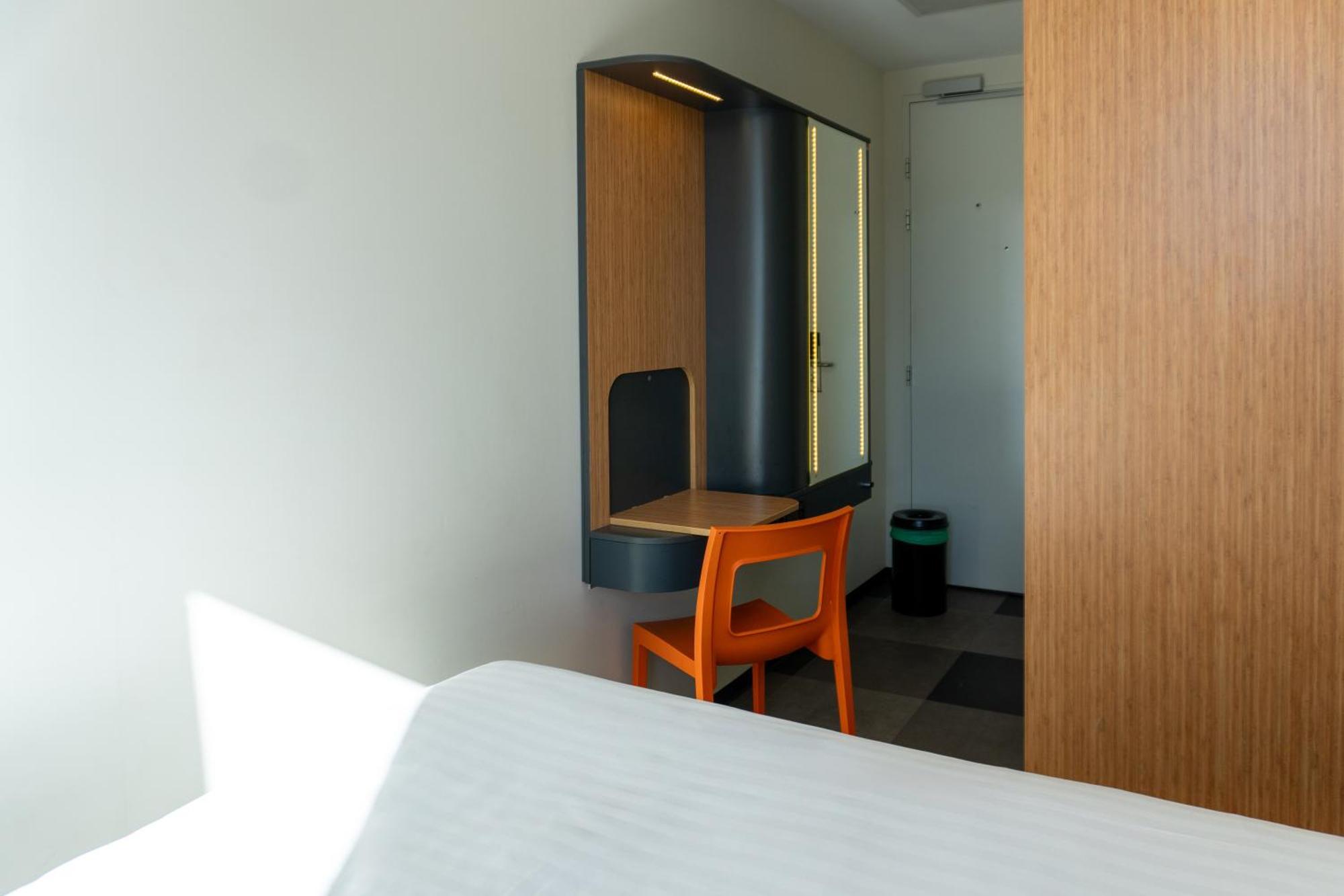 Hotel Easyhotel Arena Boulevard Amsterdam