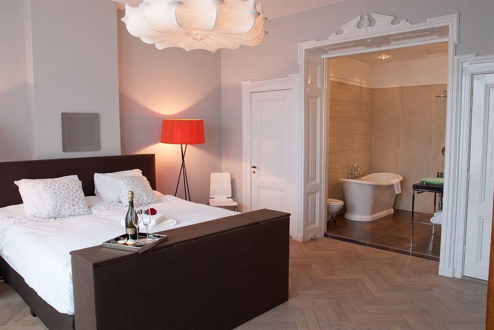 Amstel Corner 3*