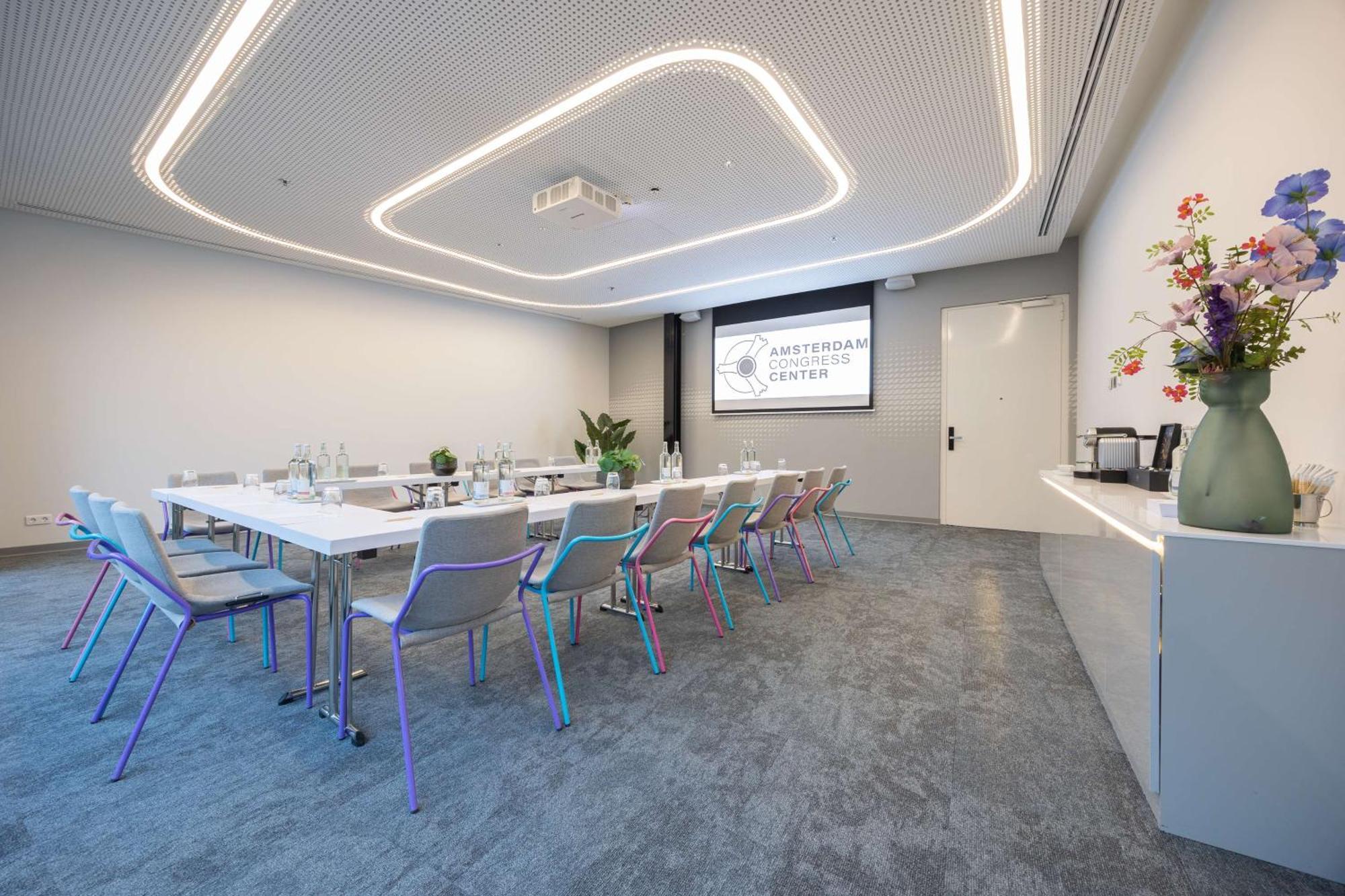Park By Radisson City West 4*