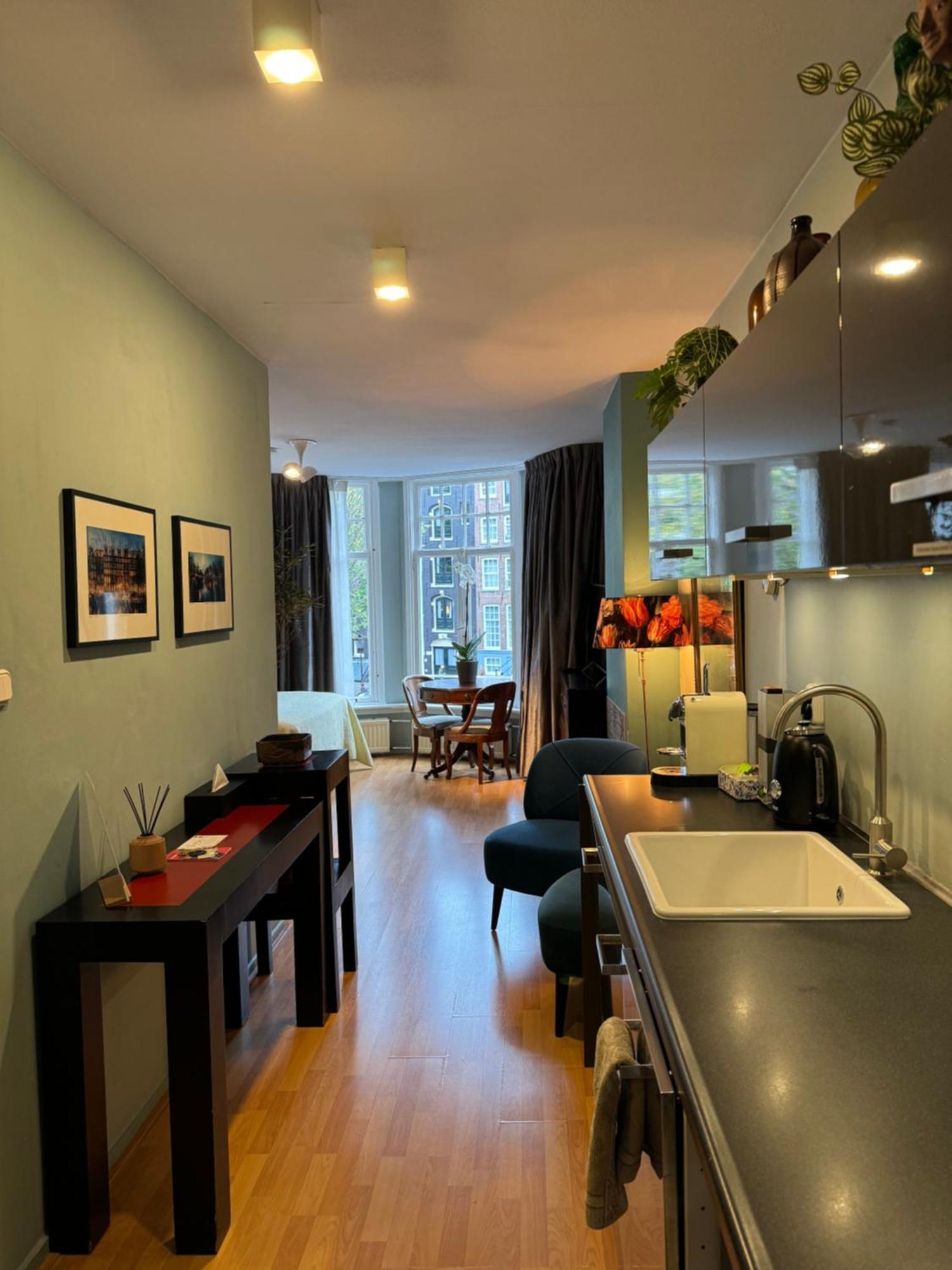 Decor Canal House Bed & Breakfast *