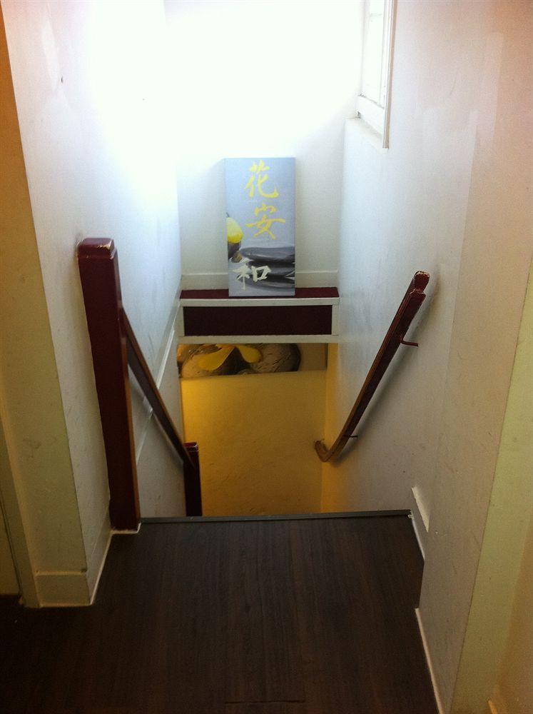 Amigo Budget Hostel *