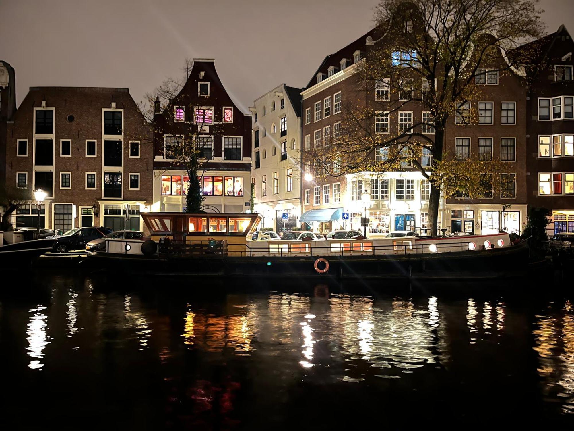 Homestay Woonboot Josja *