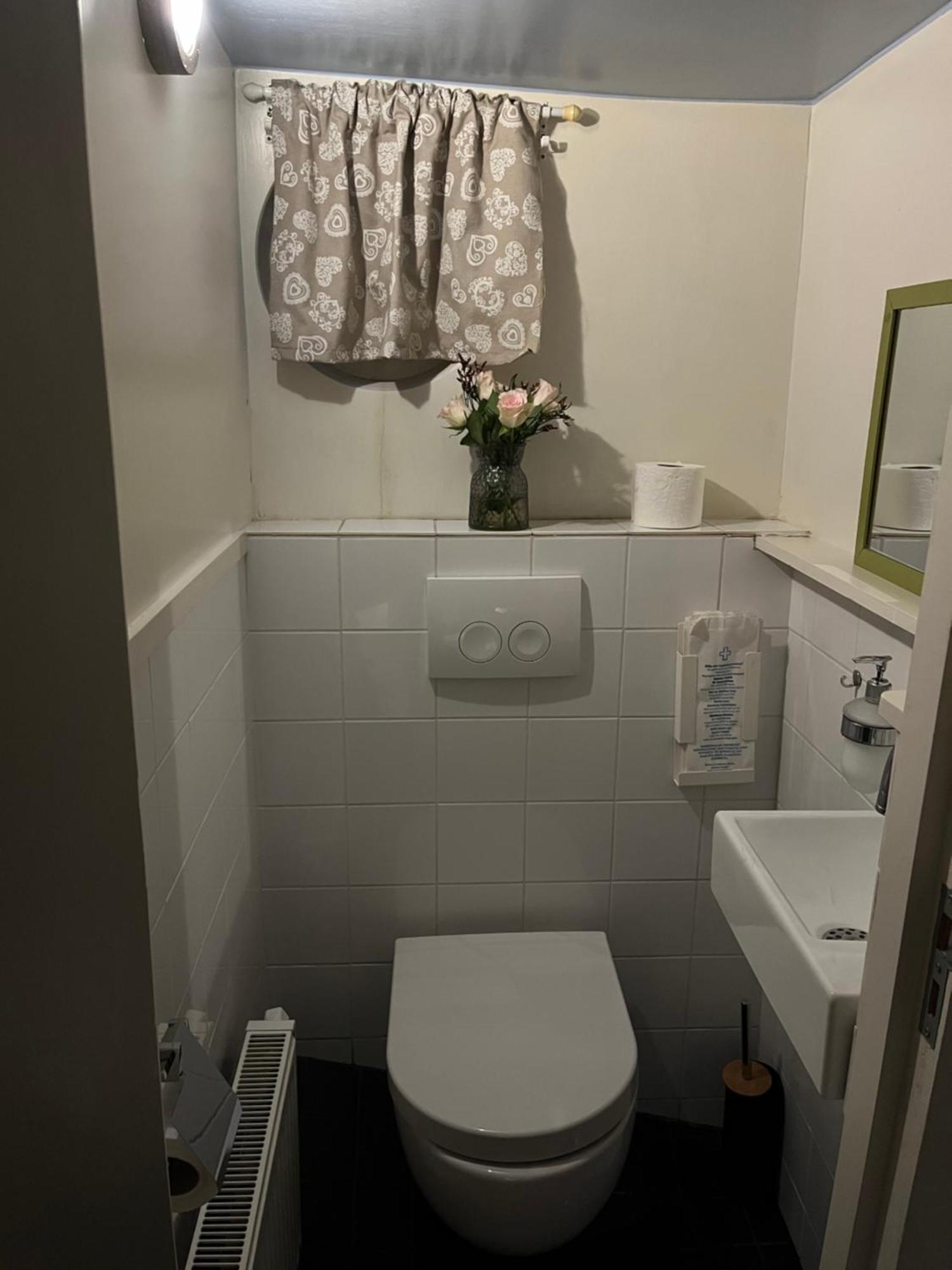Woonboot Josja Homestay