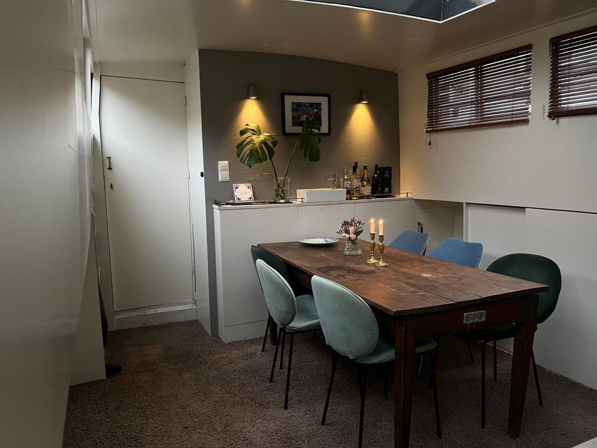 Homestay Woonboot Josja Amsterdam