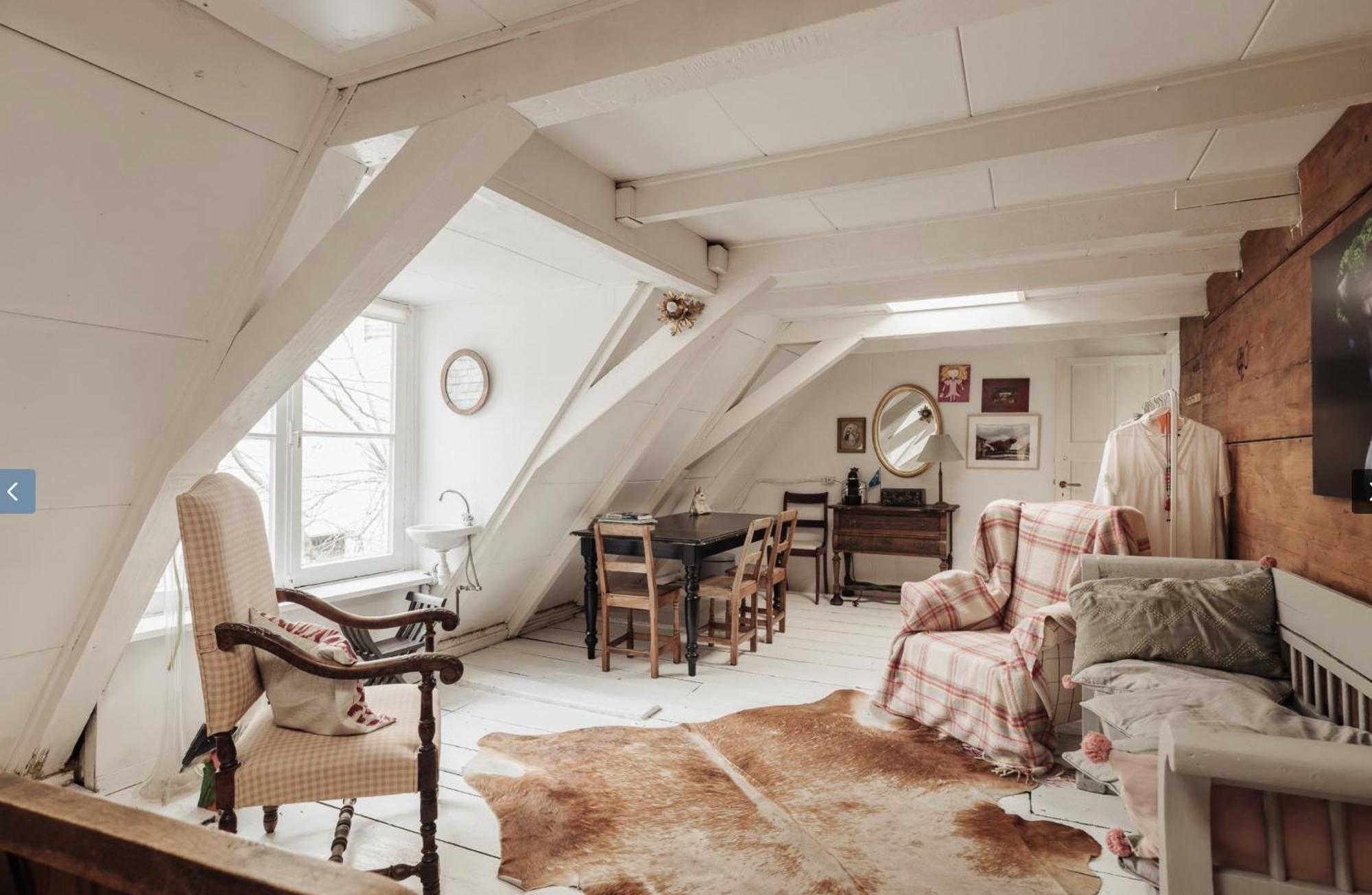 Bed & Breakfast 2 For 4 Pax In Monument Of 3rd Floor Amsterdam