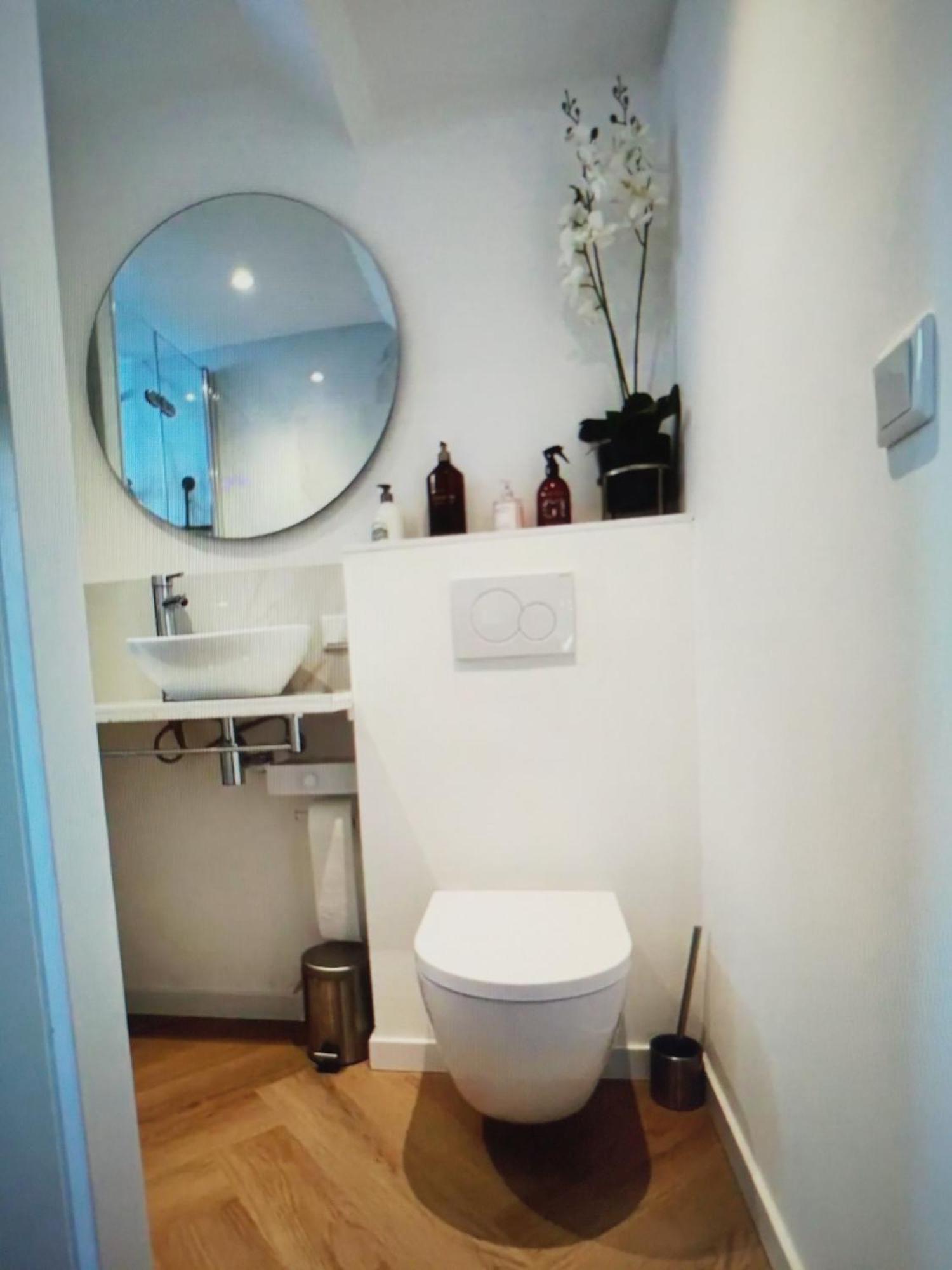 Lanson Qq Apartment