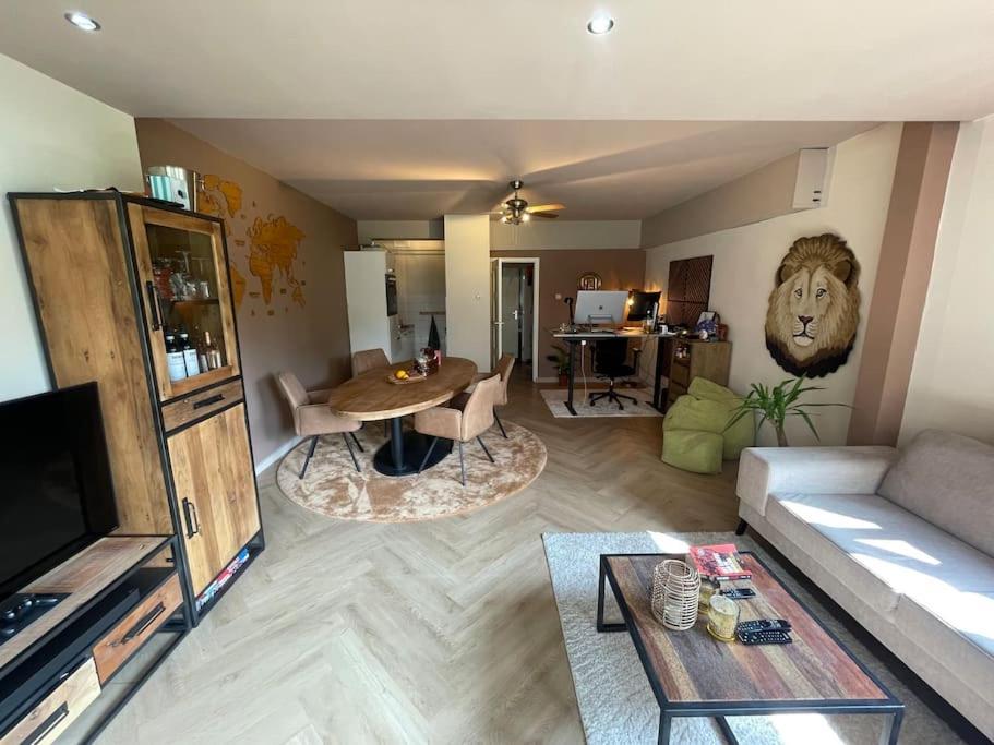Luxe Bij Zuidas Met Tuin En Buitendouche Apartment