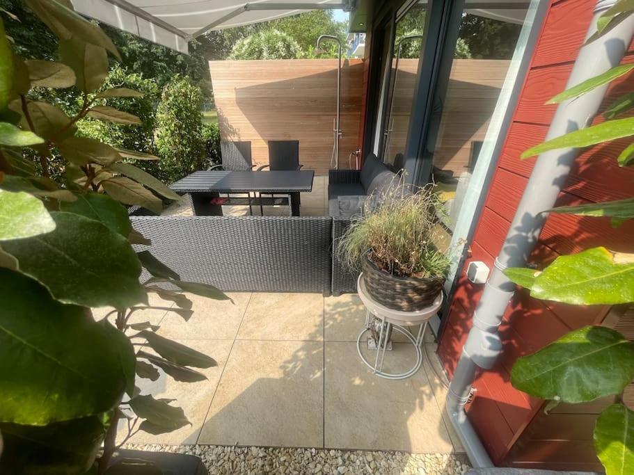 Apartment Luxe Bij Zuidas Met Tuin En Buitendouche