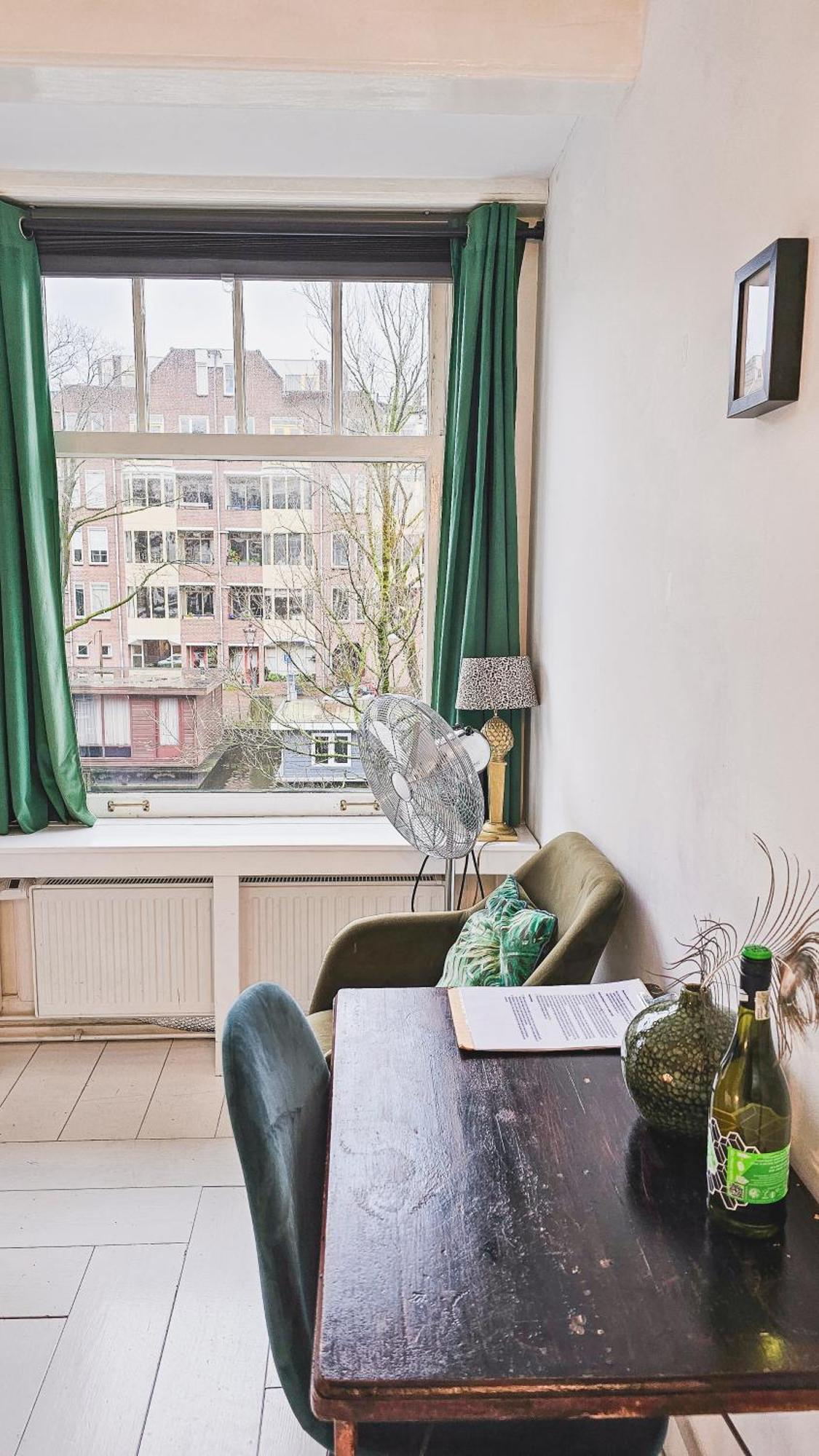 Holiday home Large En-suite In Historic Canalhouse From 1729