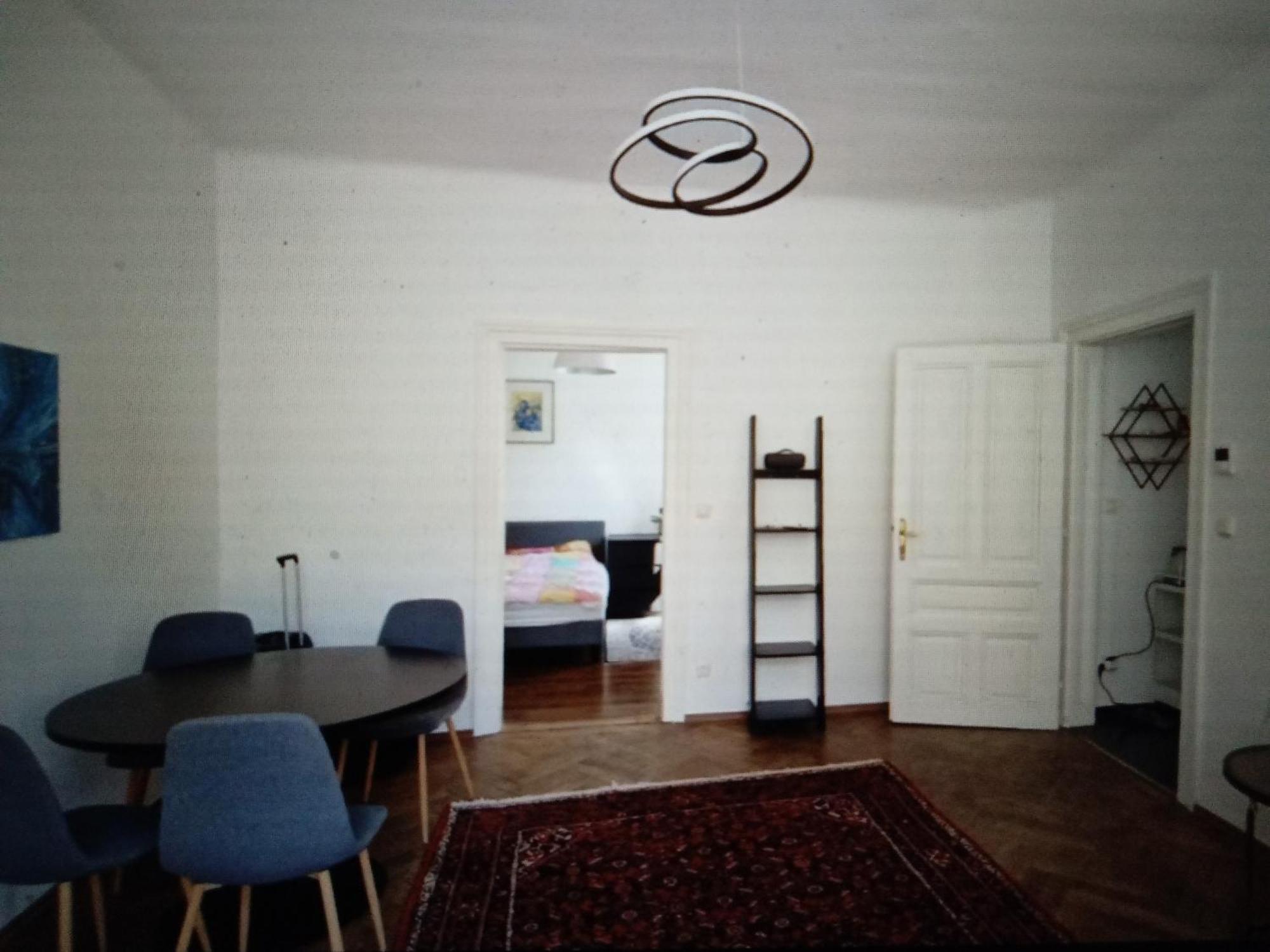 Met 2 Balkons Ae Holiday home *