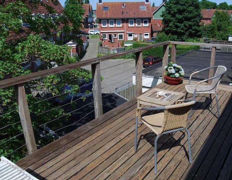With Terras In Noord Apartamento