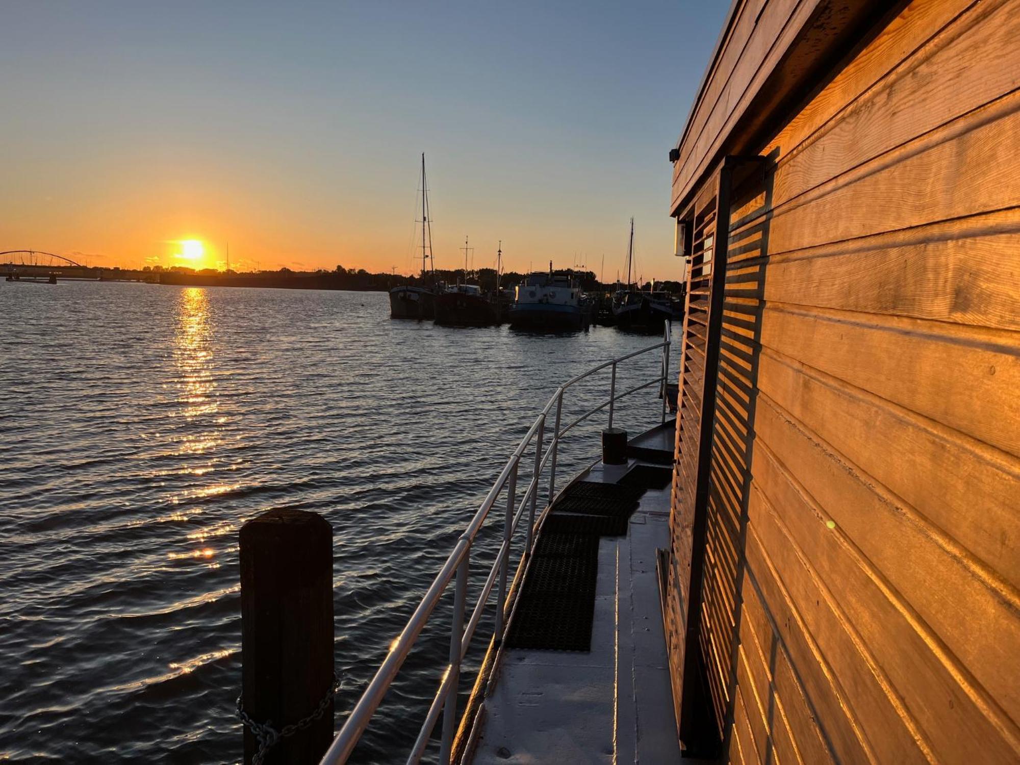 Casey's View House Boat * Amsterdam