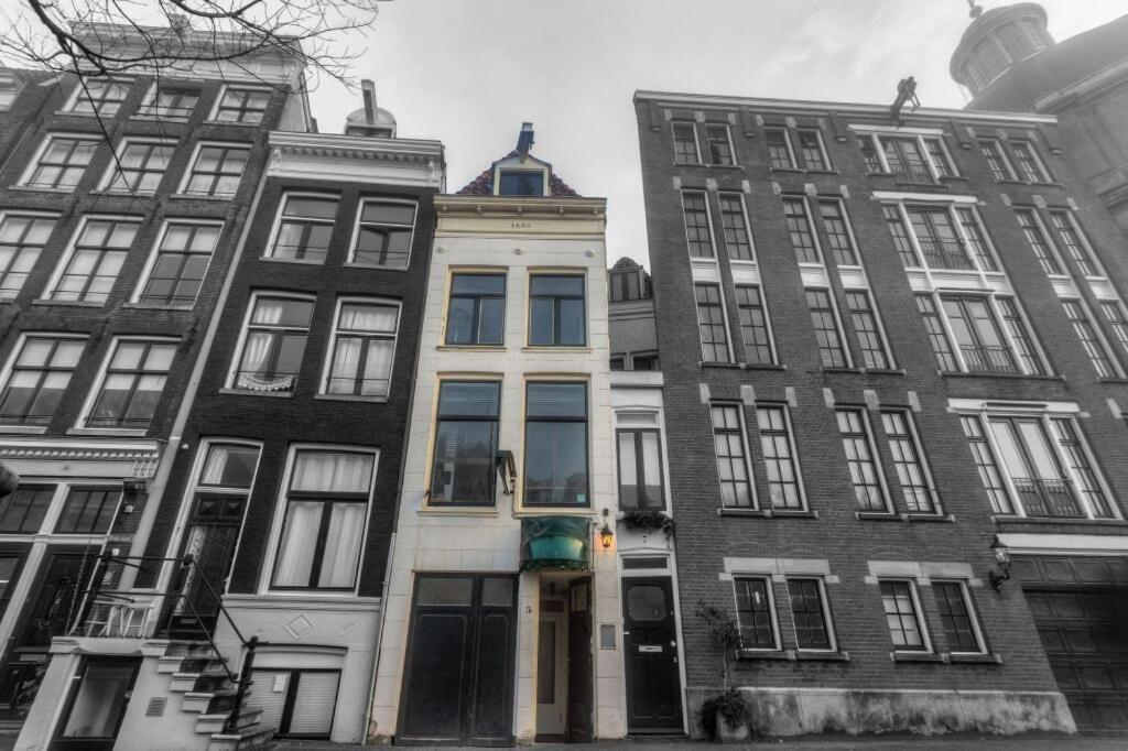 Canalview Hotel