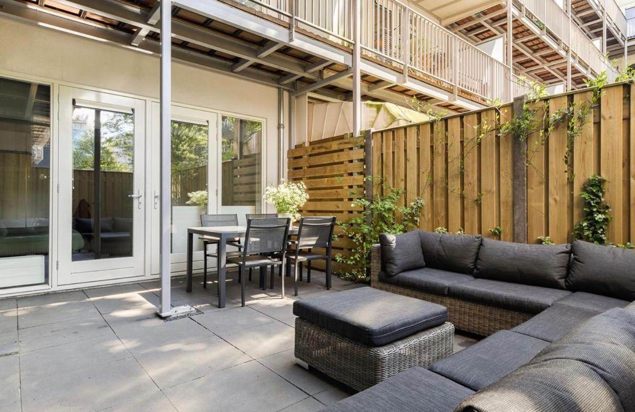 Apartment 2 Bedroom With Garden