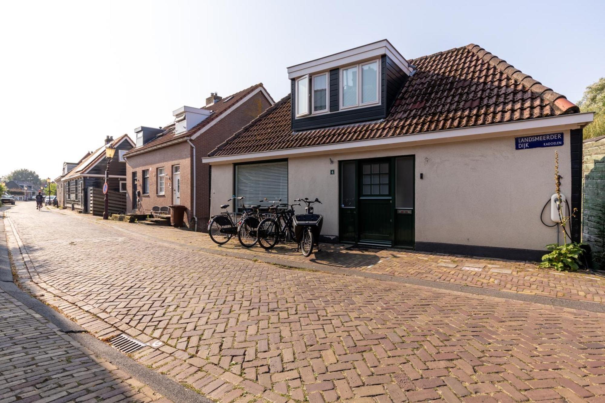 Het Met De Groene Deur *