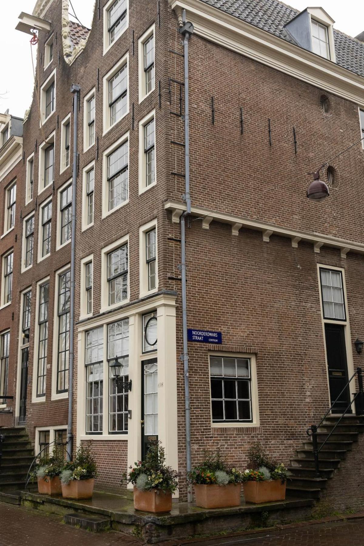 Luxury In Location Of Apartment Amsterdam
