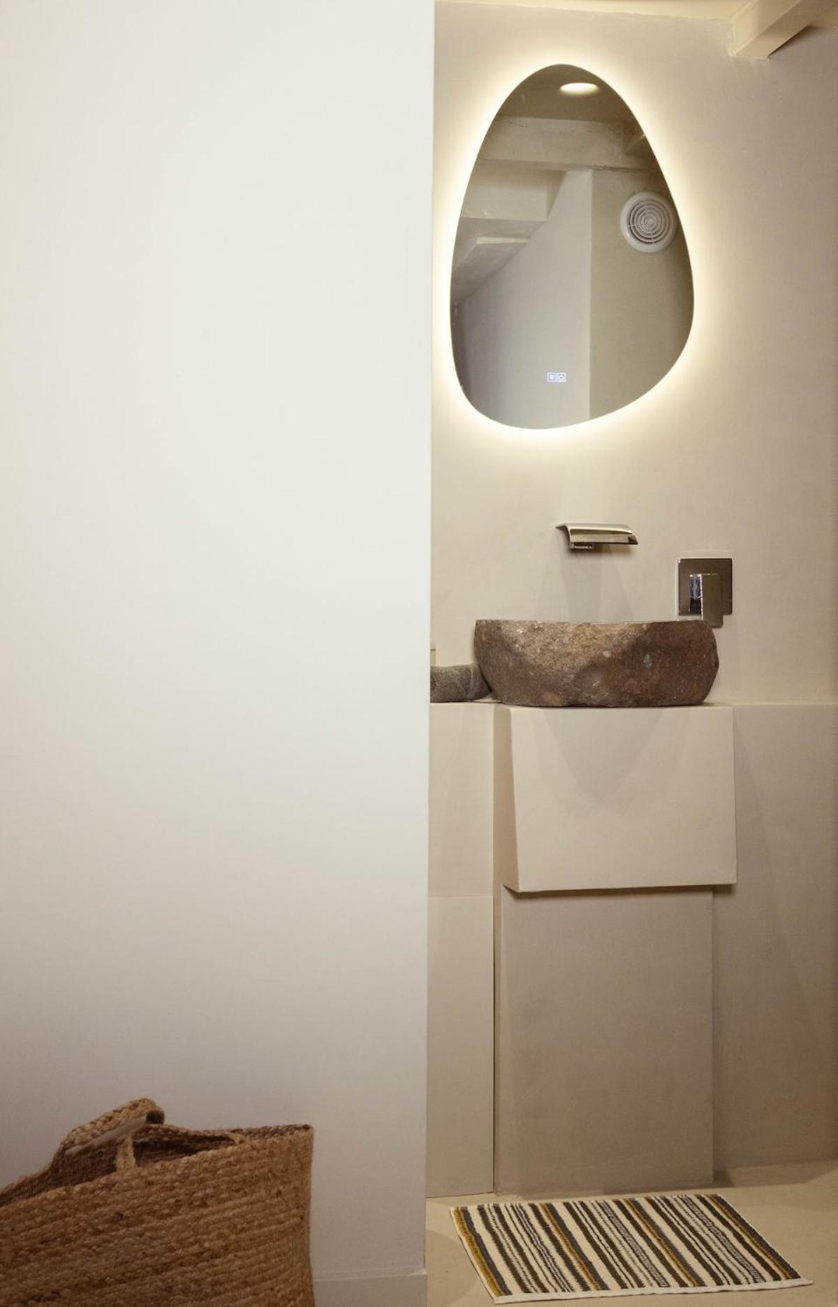 Luxury In Location Of