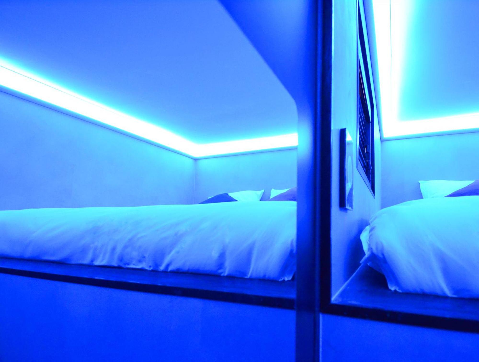Capsule hotel The Hyve Capsule Amsterdam