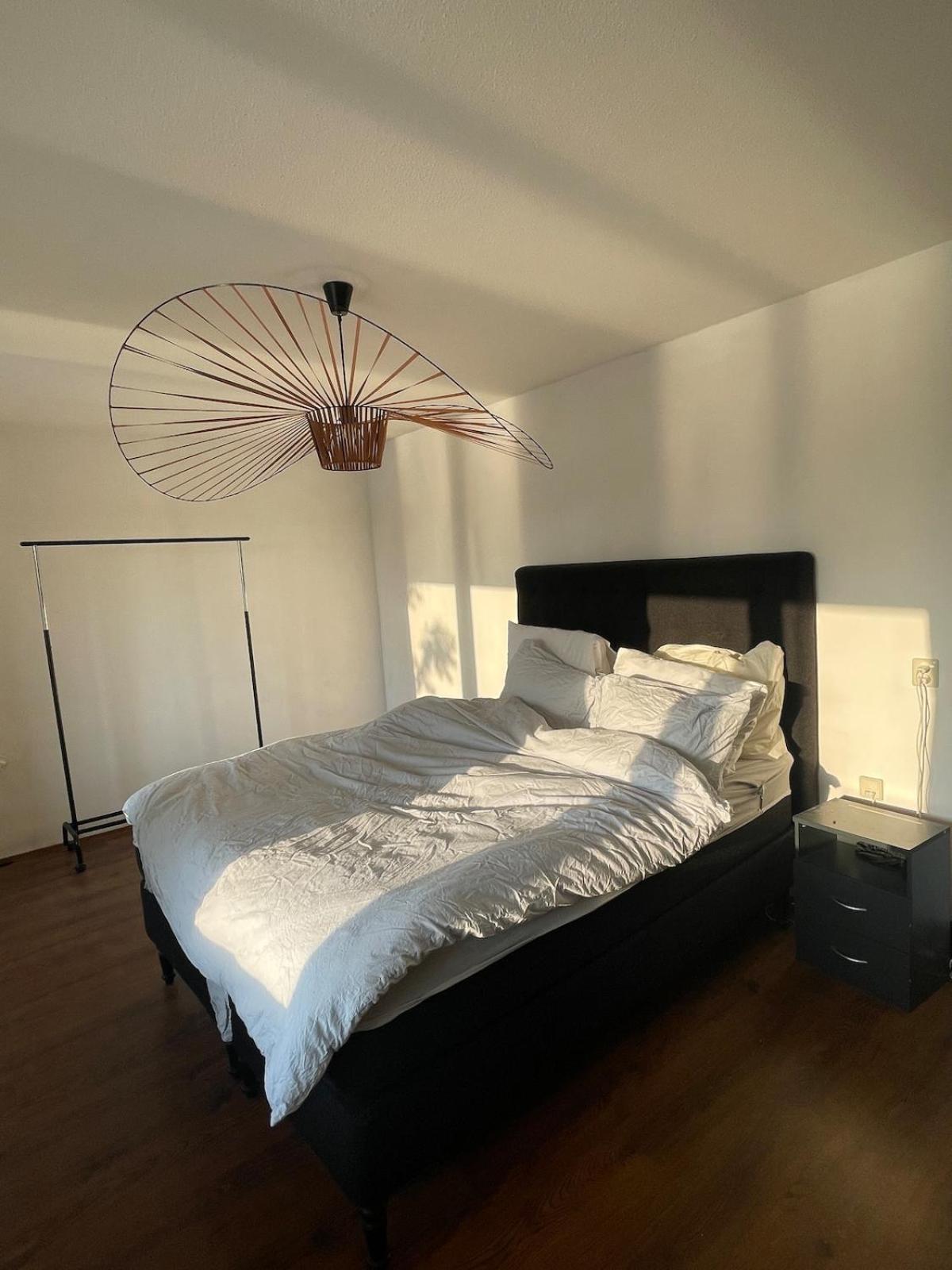 Large West With Balcony Apartment *