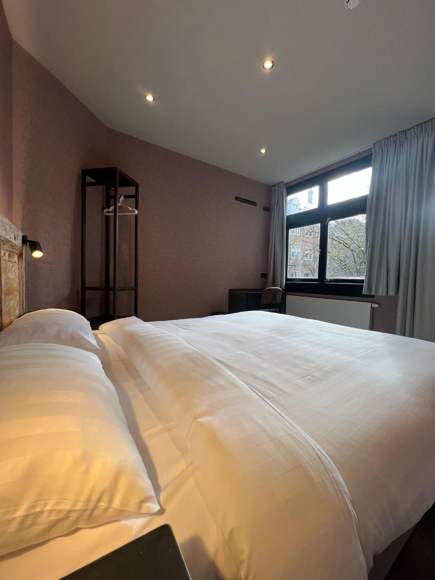 Amigo Hotel 2*