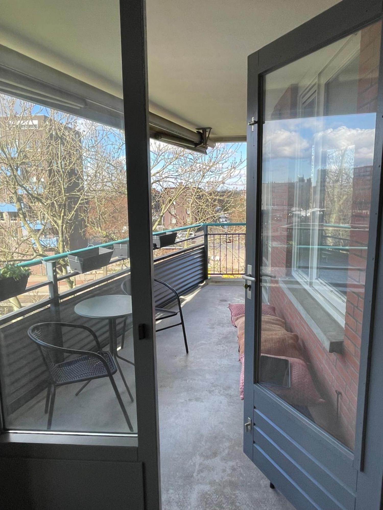 Large West With Balcony Apartment Amsterdam