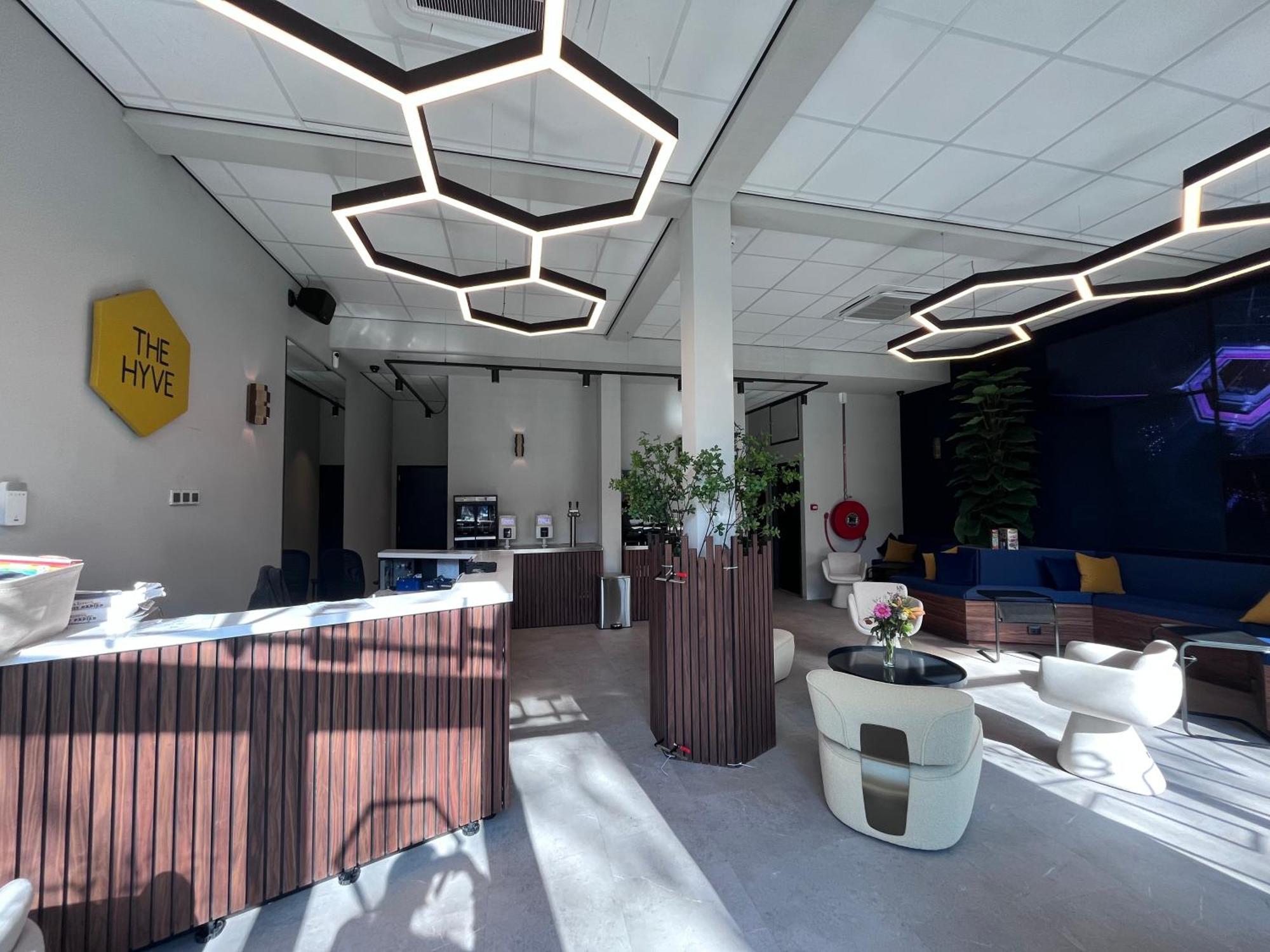 Capsule hotel The Hyve Capsule Amsterdam