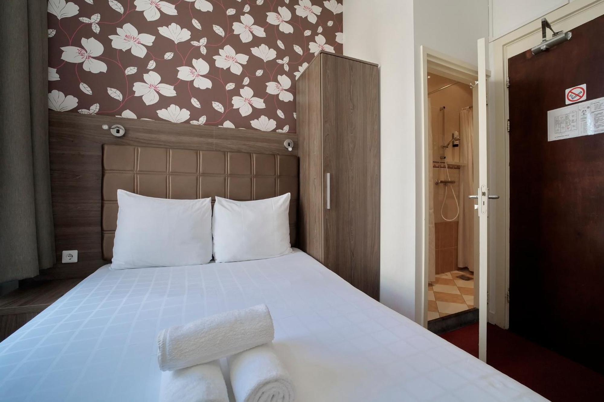 Aadam Wilhelmina Amsterdam