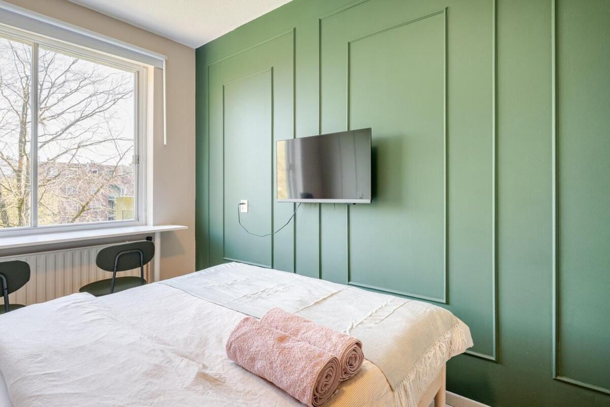 In 10 Minutes - Nearby Metro Homestay Amsterdam