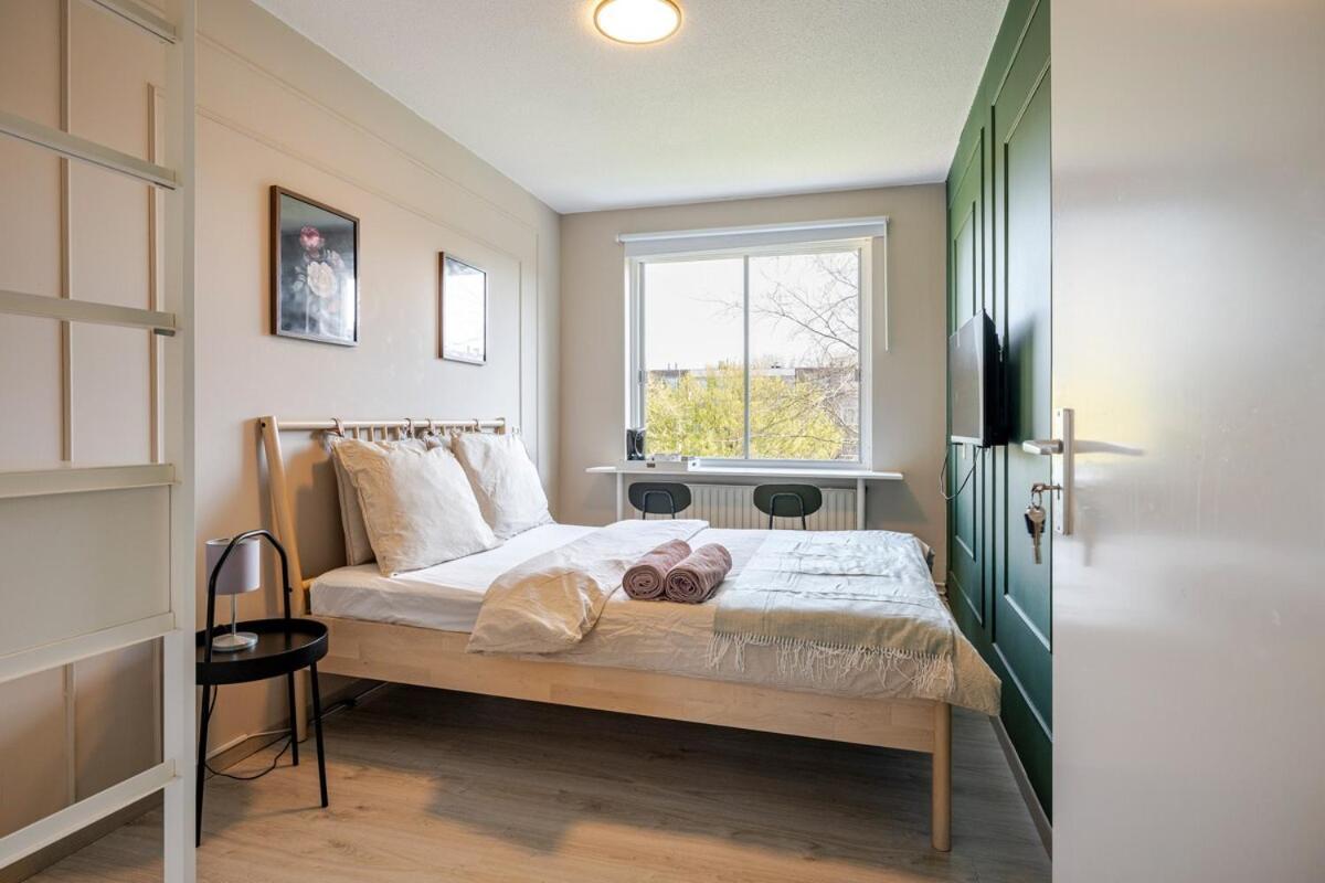 Homestay In 10 Minutes - Nearby Metro
