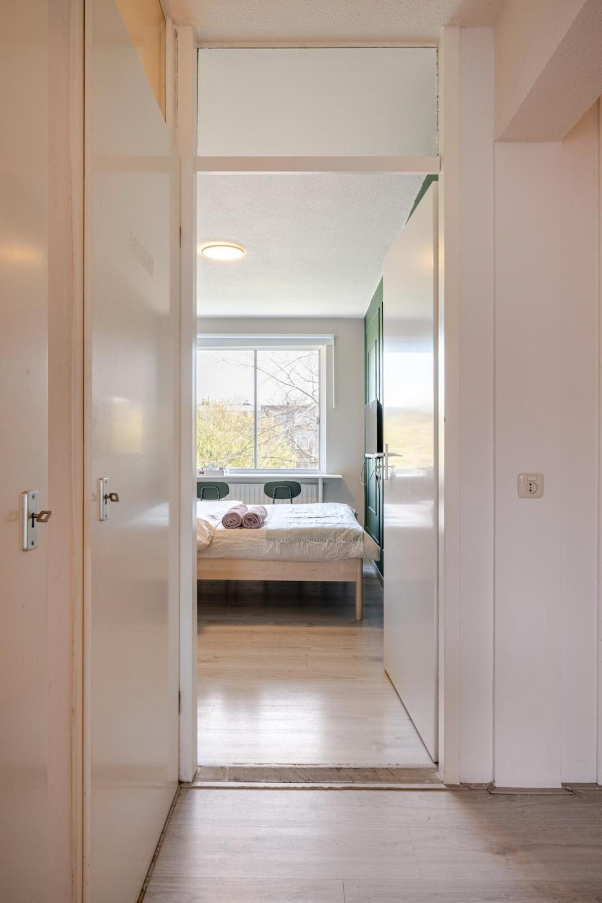 Homestay In 10 Minutes - Nearby Metro