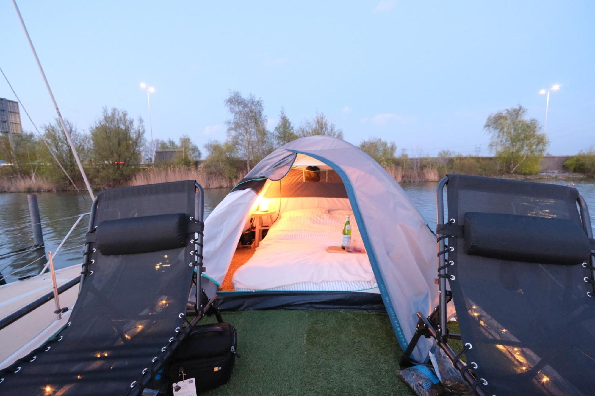 It's A Tent - On A Boat! * Amesterdão