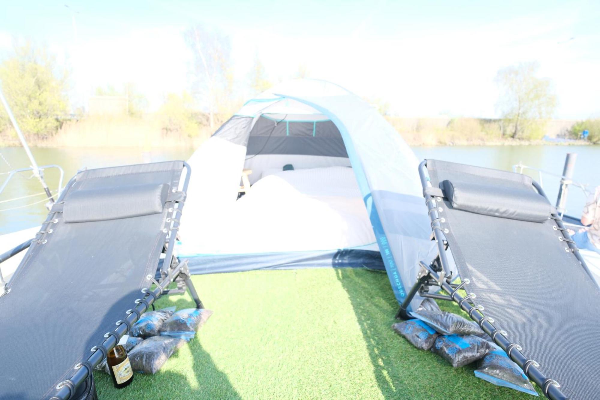 It's A Tent - On A Boat! Tenda de luxo