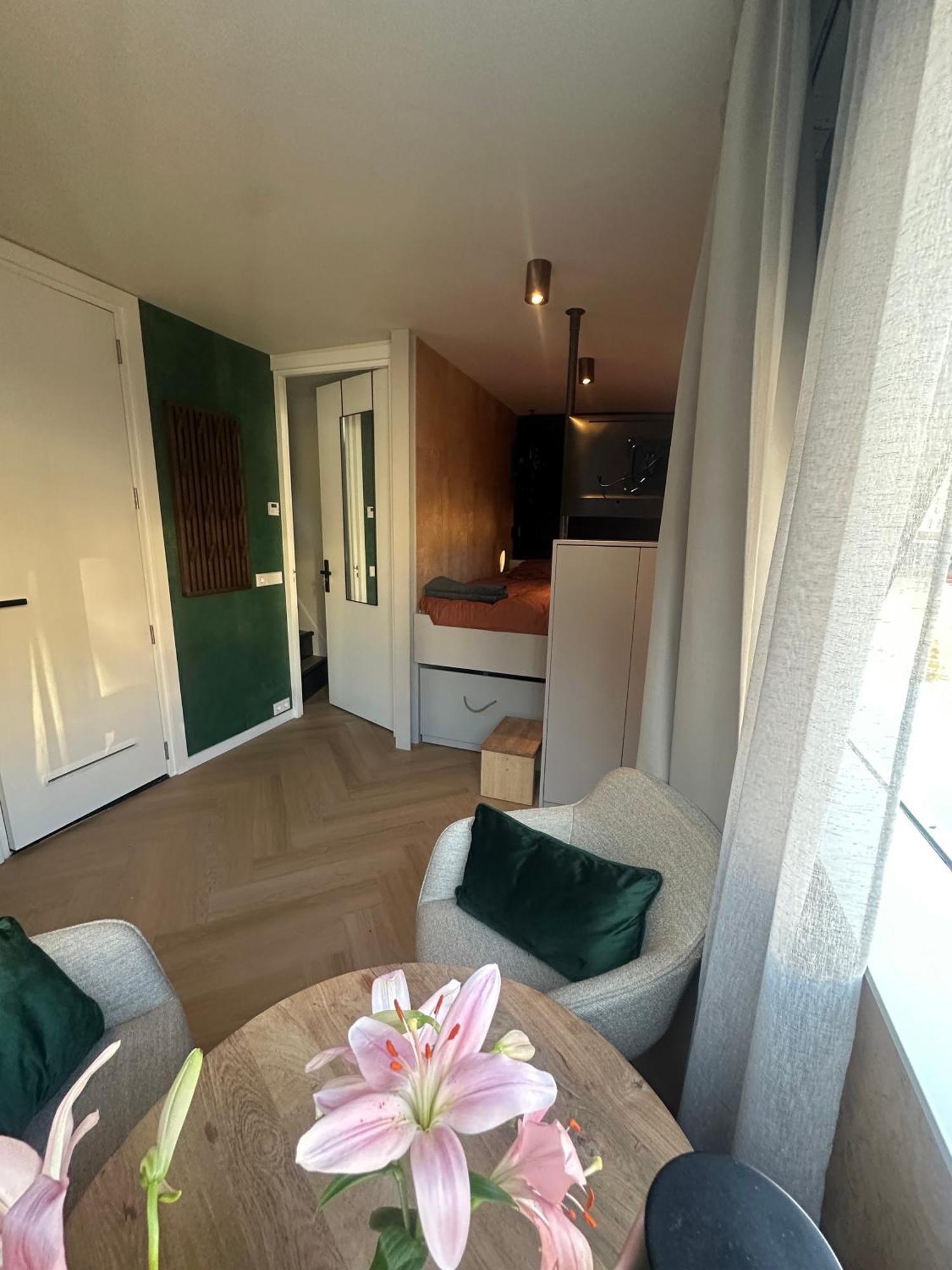 Houseboat Bnb The Floating Nest * Amsterdam