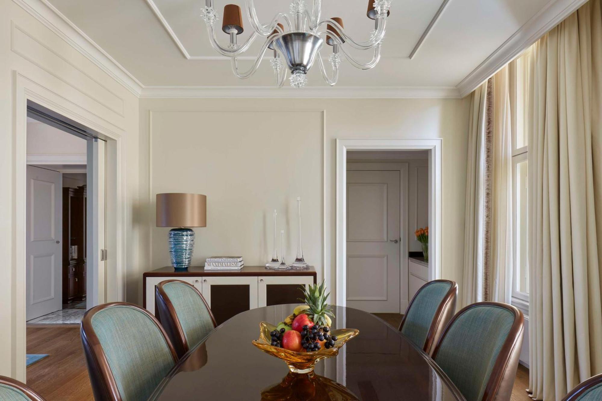 Waldorf Astoria Hotel 5*