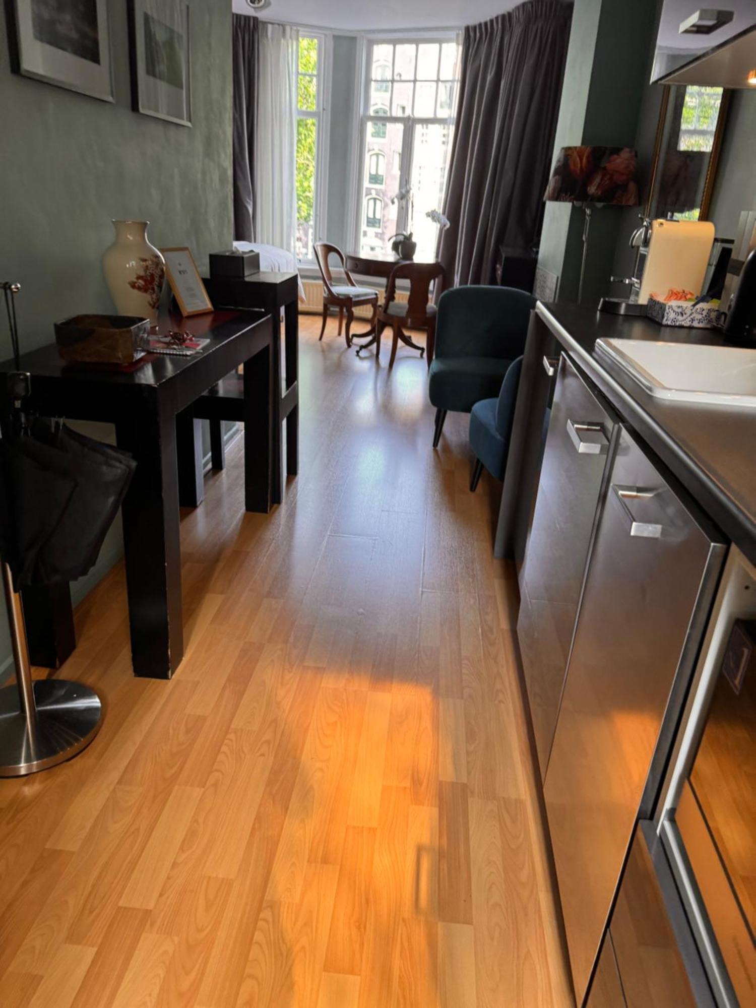 Decor Canal House