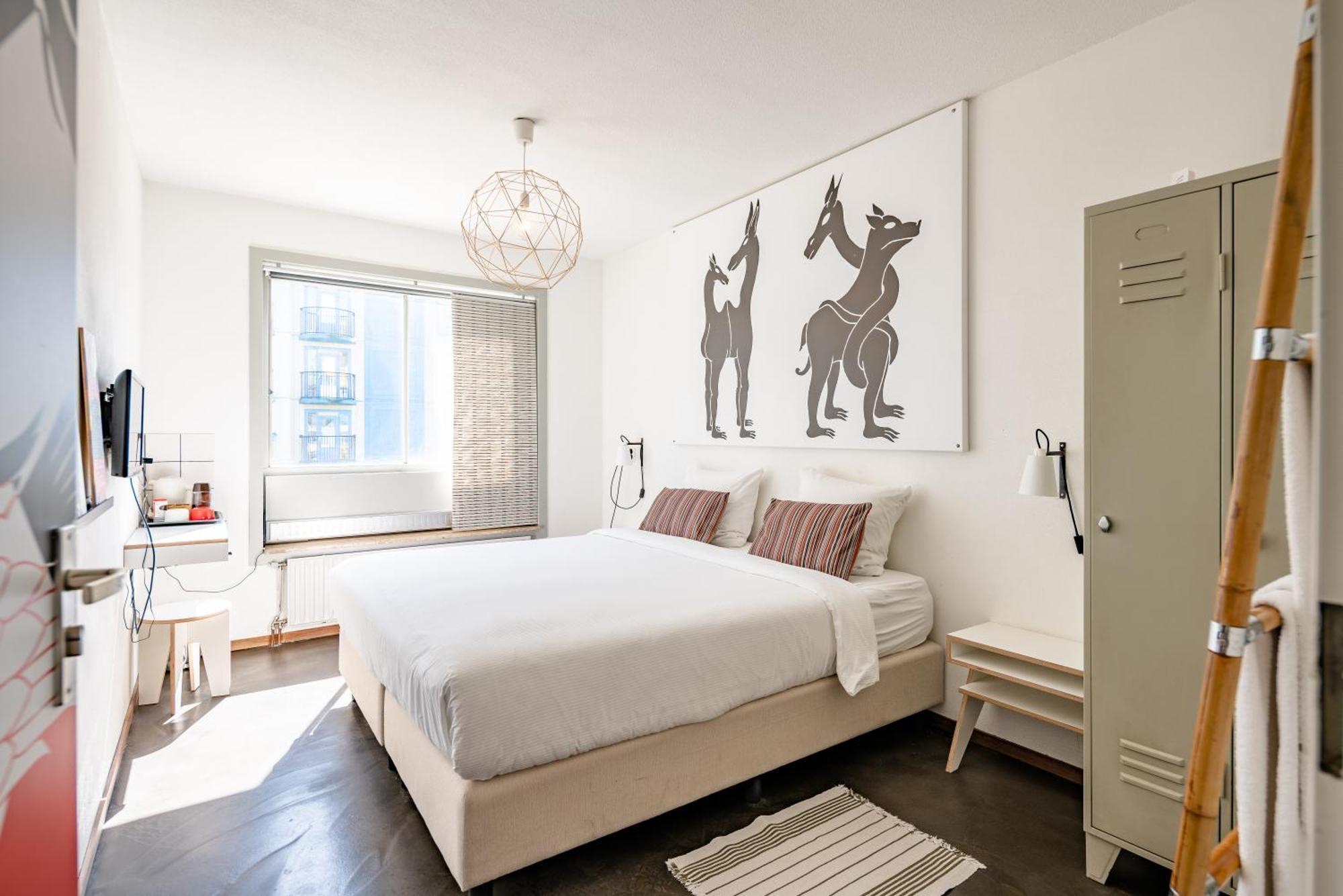 Hotel Zuid Oost Heesterveld / Zoh Amsterdam