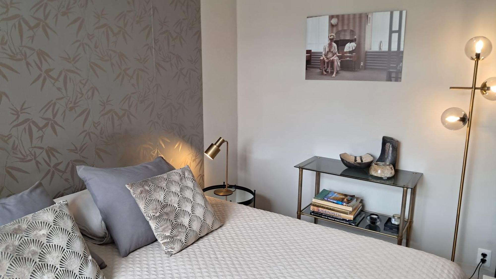 The Superstay Boutique Guestroom Amsterdam