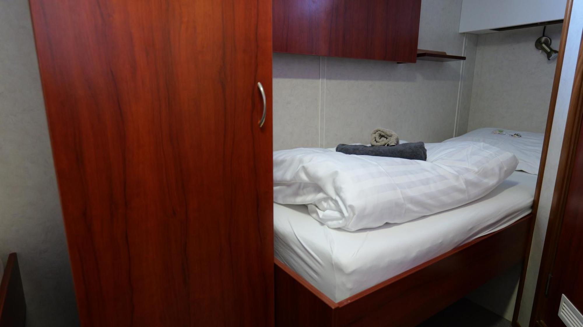 Botel Zwaantje Hotel *