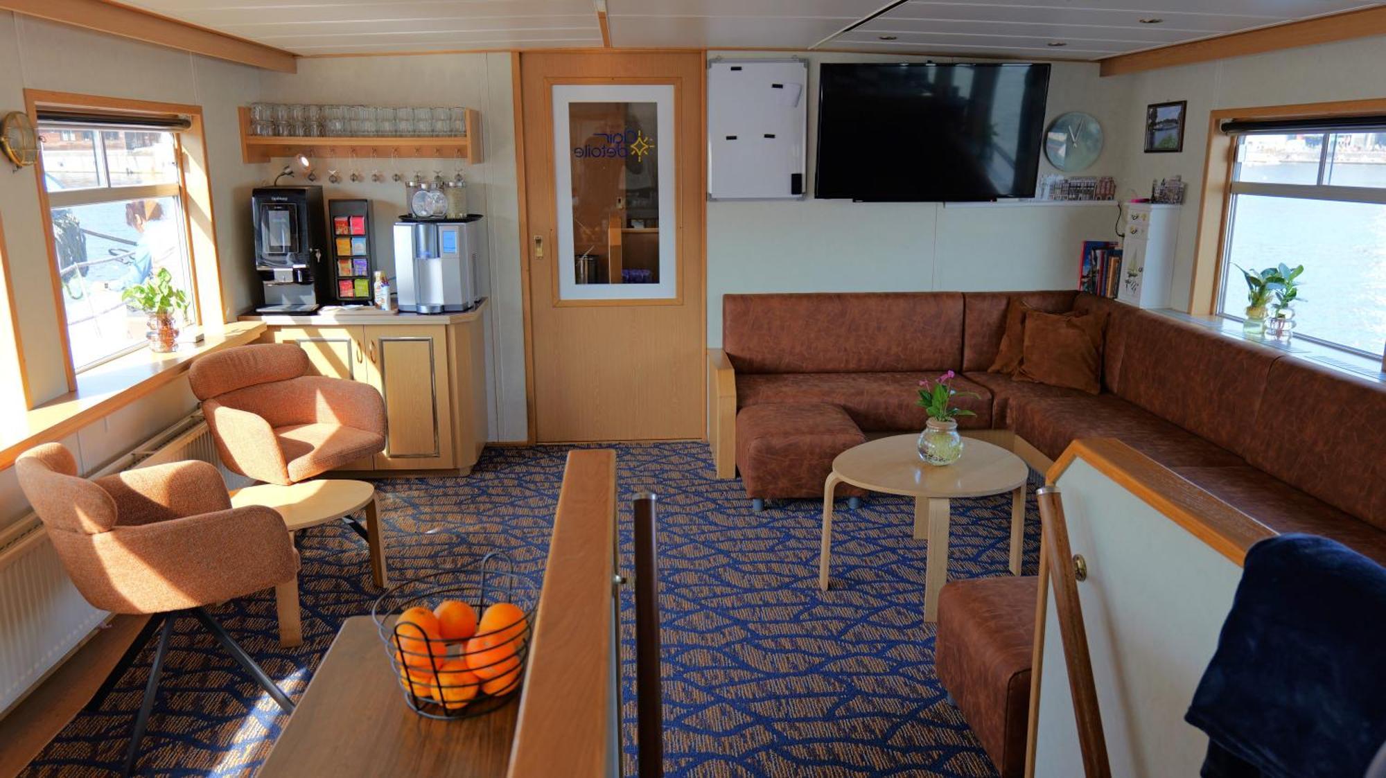 Botel Zwaantje * Amsterdam