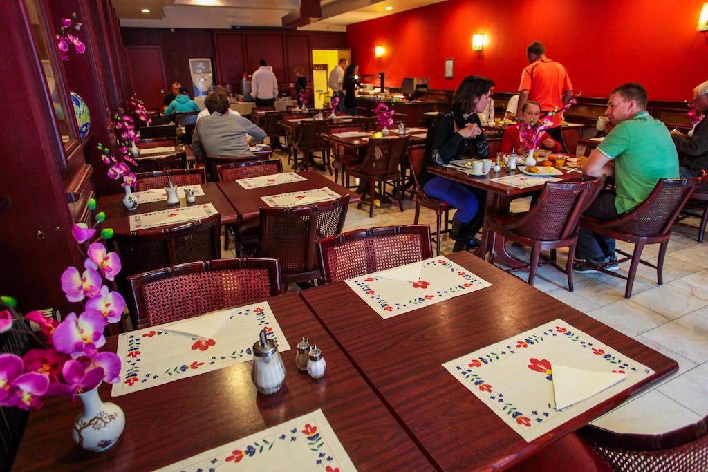 Hotel Falcon Plaza Centre 3*
