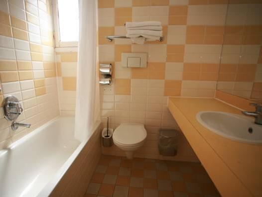 Hotel Budget Dam