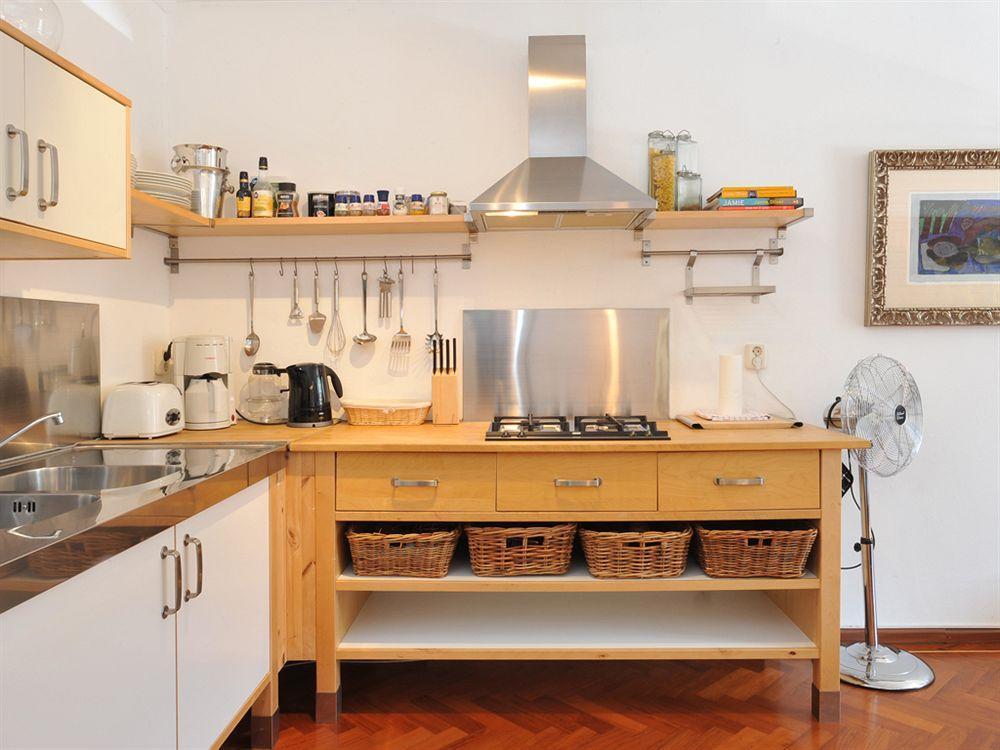 Apartment Intermezzo