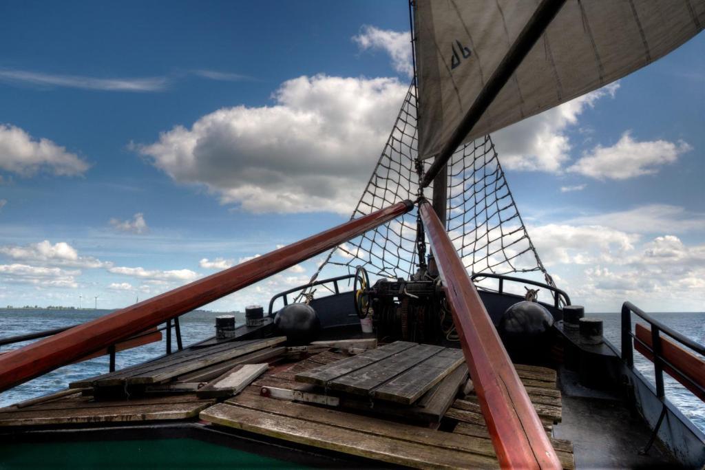 Authentic Ship 