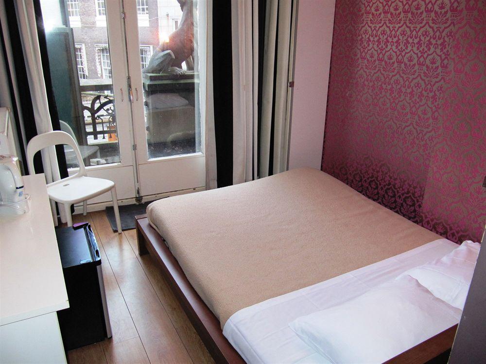 Pax * Amsterdam