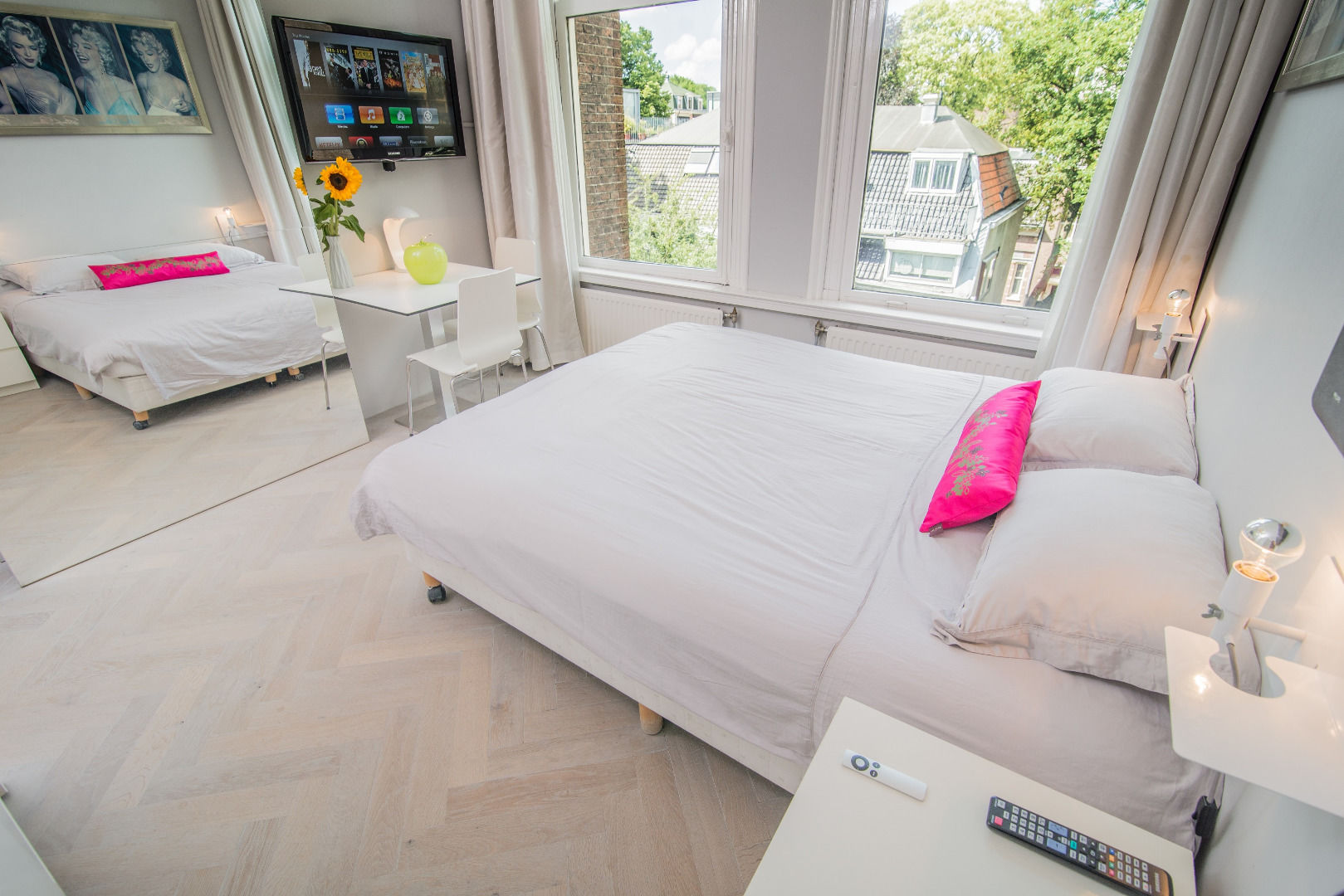 Hotel Amstel Corner 3*