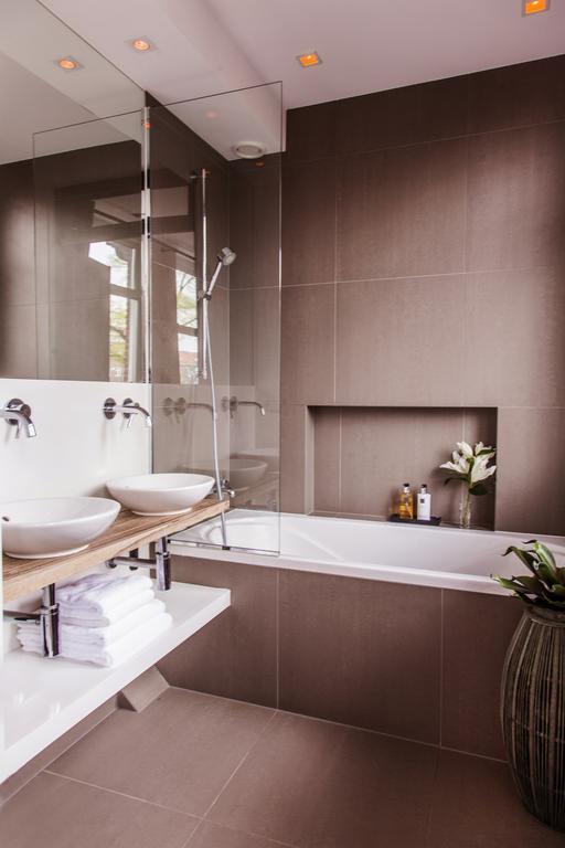 Livia's Hideaway Elegant
