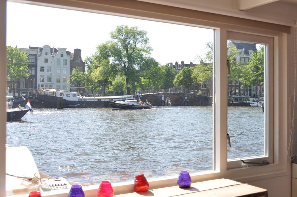 Rent A Houseboat * Amsterdam