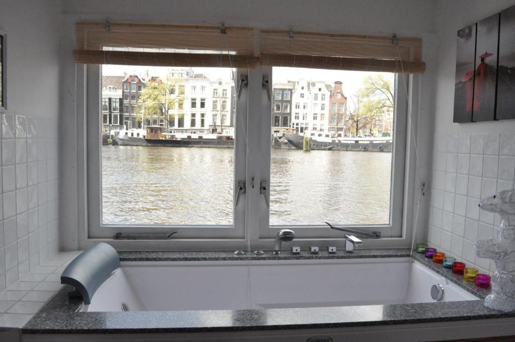 Rent A Houseboat