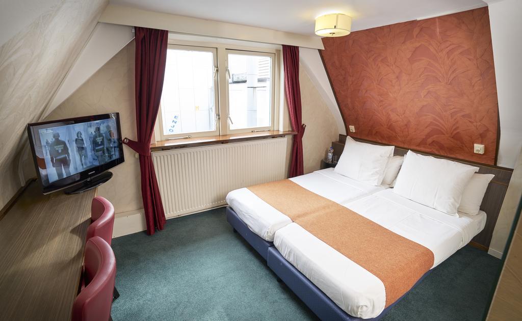 Hotel Monopole 2*
