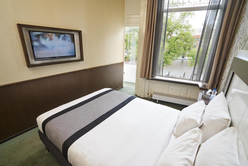 The Bird Hotel 3*